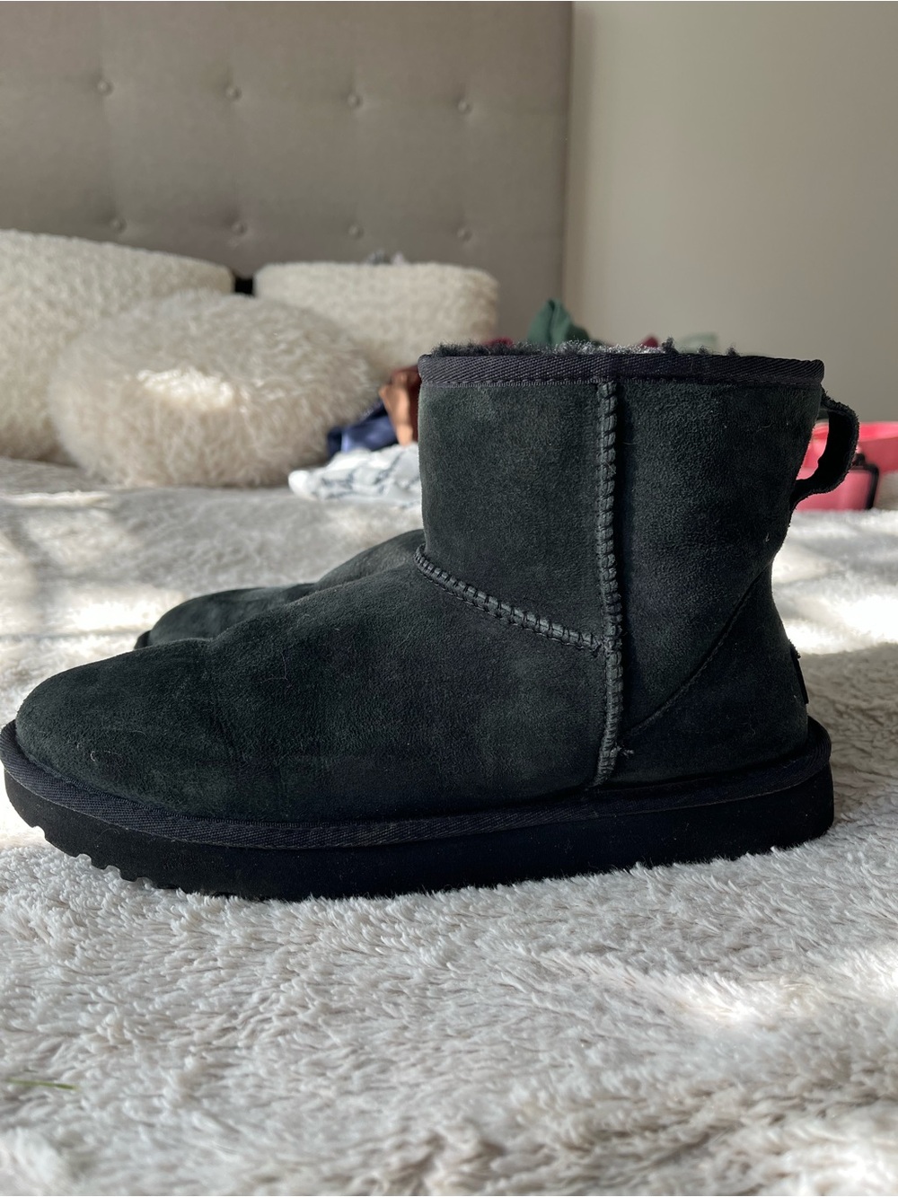 Uggs Classic Mini II Boot in Black size 10